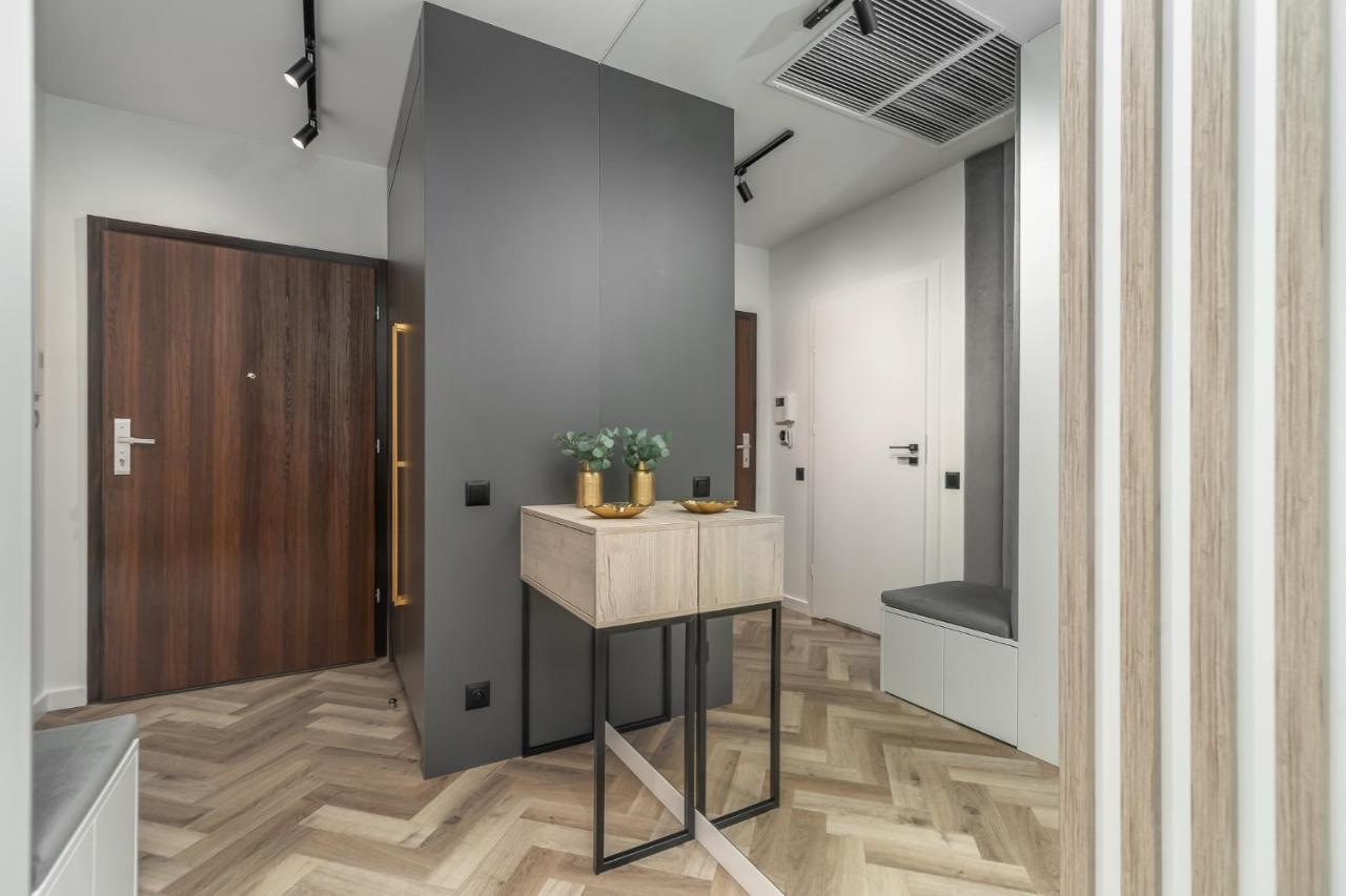 Comfy Apartments 4-5Th Floor Hanza Tower - Sauna & Pool 슈체친 외부 사진